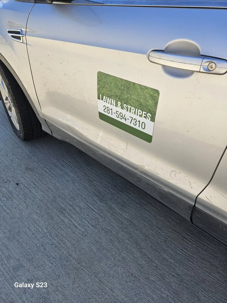 Top-rated outdoor landscaping for year-round maintenance in Crosby, TX by Lawn and stripes