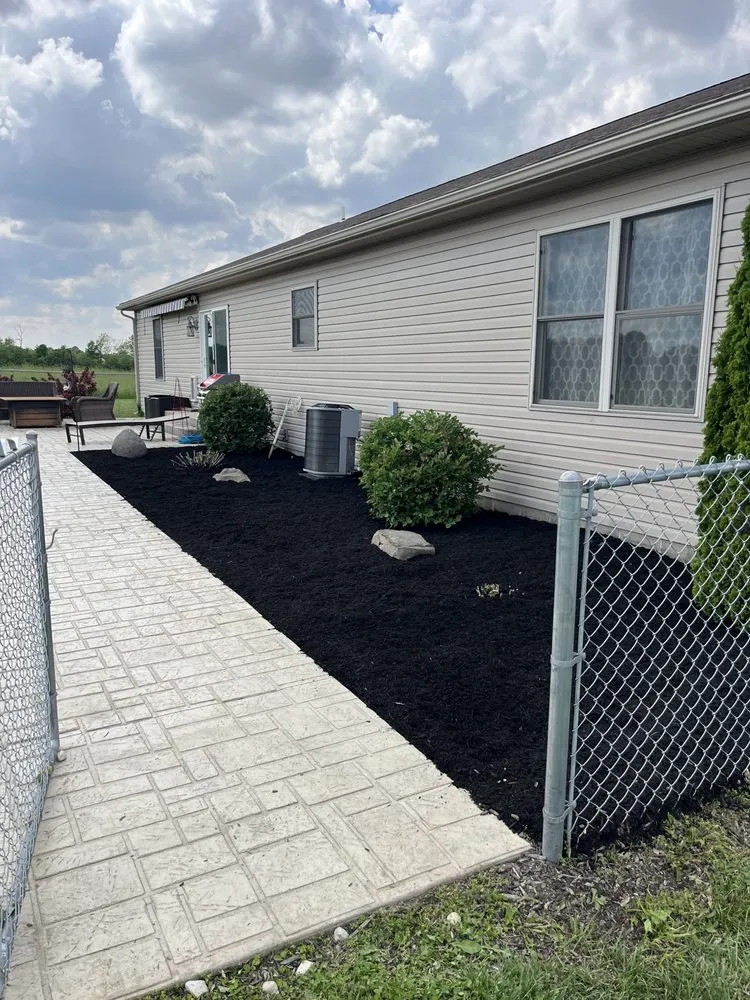 Expert garden landscaping experts serving Urbana, OH - Lawn Architect