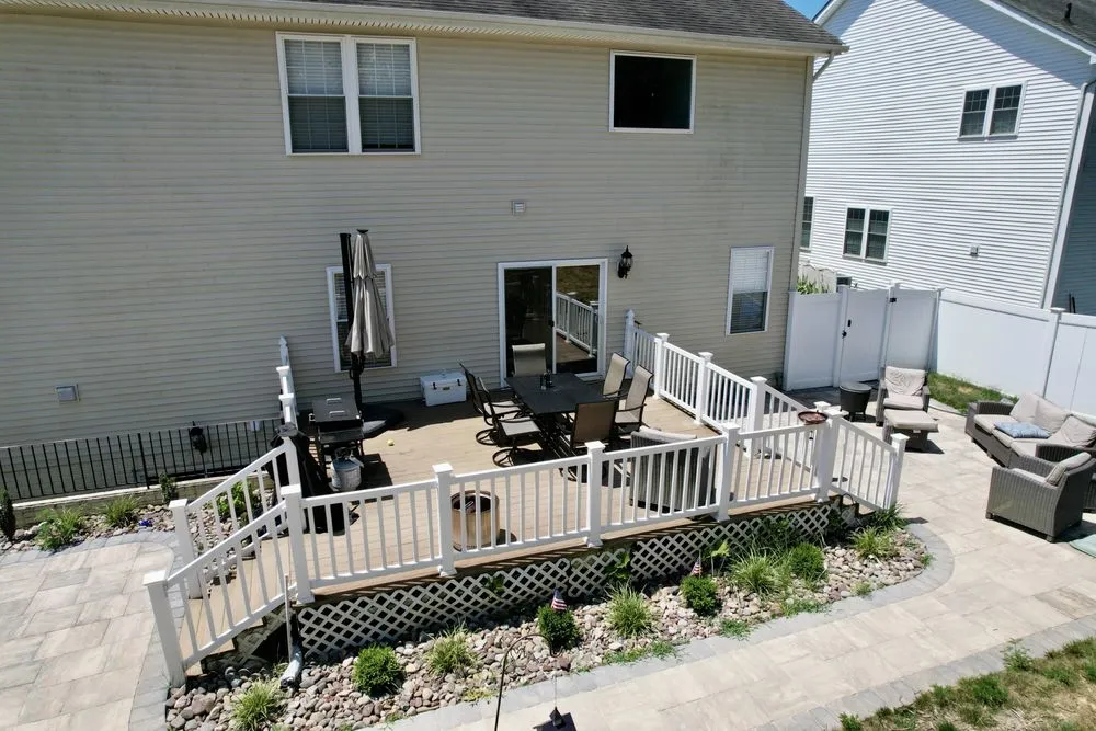 Local lawn mowing service experts serving Huntingtown, MD - Lawn Artists