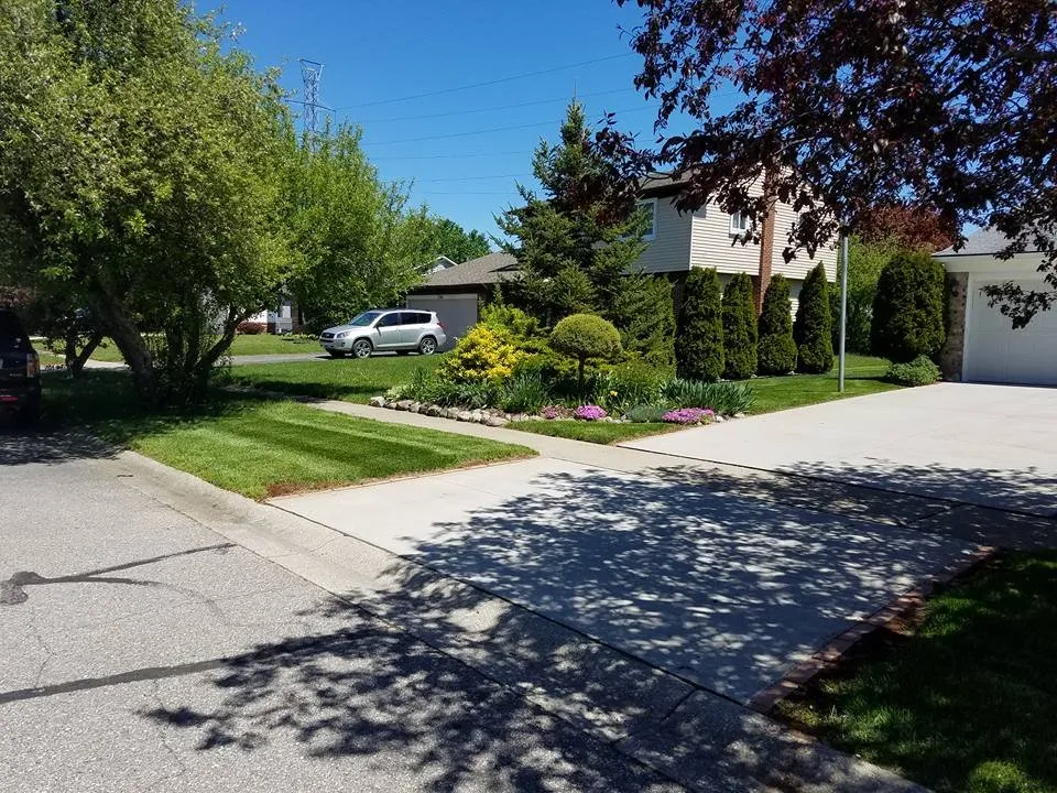 Reliable lawn mowing service in Ann Arbor, MI - Lawn B Gone lawn service