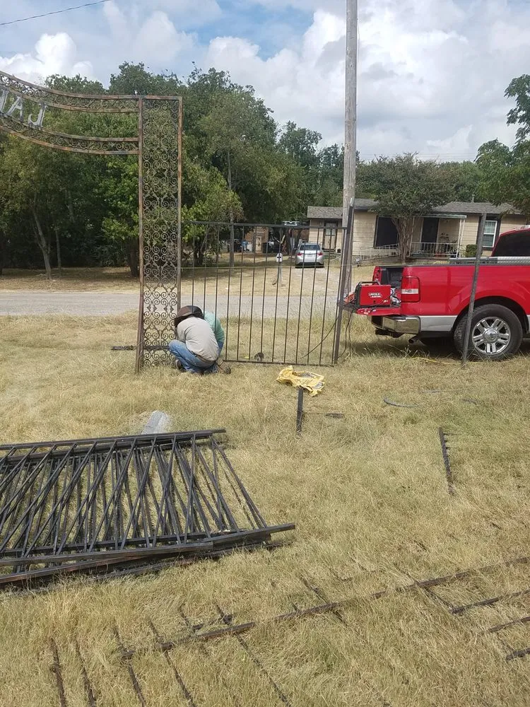 Expert yard cleanup service for beautiful yards across Fort Worth, TX - Lawn Bandits