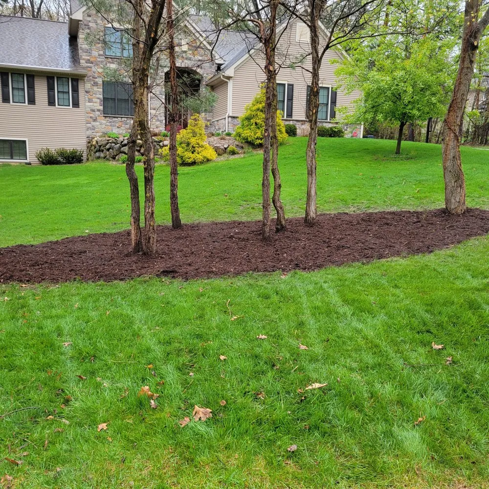 Affordable residential landscaping in Vicksburg, MI - Lawn Bandits