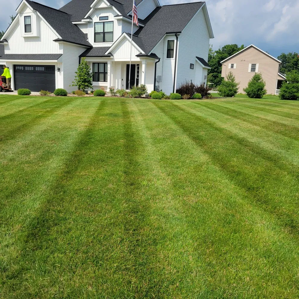 Local lawn care service in Vicksburg, MI - Lawn Bandits
