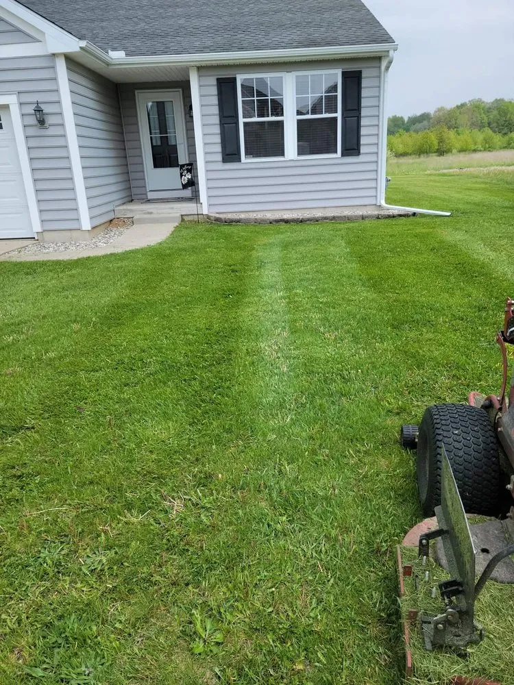 Affordable outdoor landscaping experts serving Vicksburg, MI - Lawn Bandits