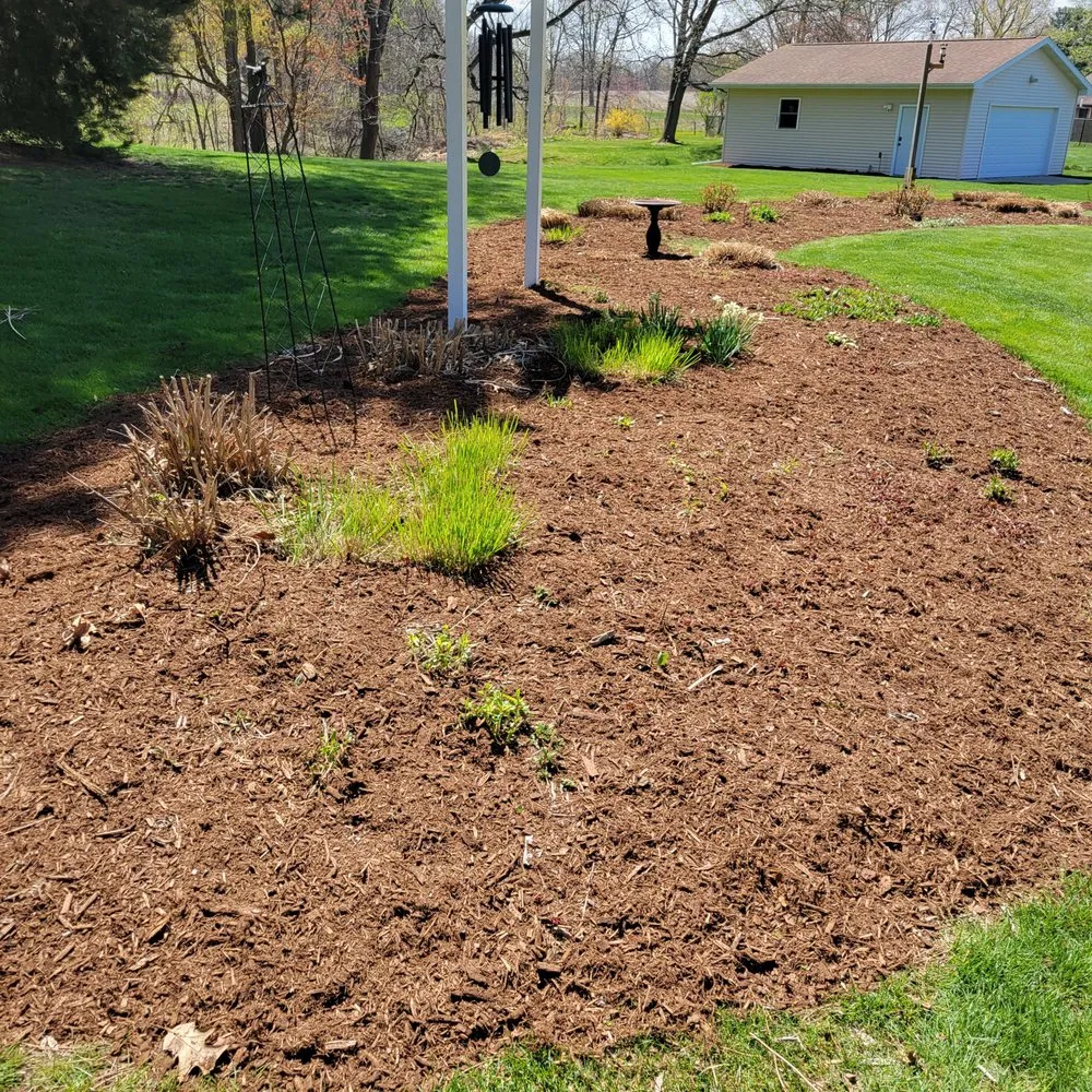 Top-rated yard maintenance for residential properties in Vicksburg, MI by Lawn Bandits