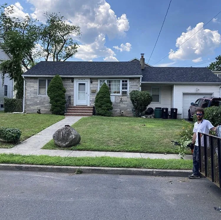 Reliable yard maintenance in Dunellen, NJ by Lawn Barbers