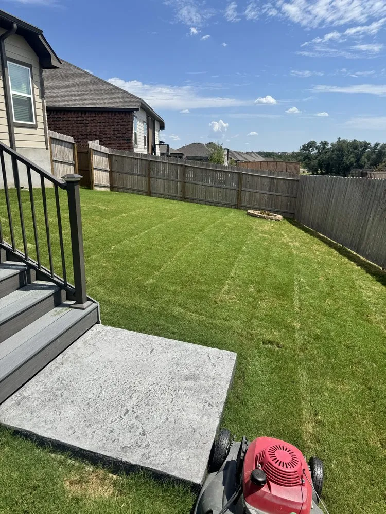 Custom garden landscaping experts serving Lockhart, TX - Lawn Barbers