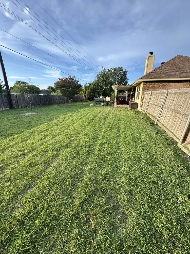 Professional garden landscaping near you in Lockhart, TX by Lawn Barbers