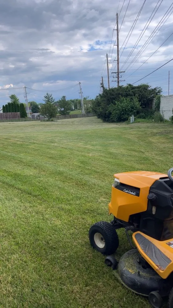 Expert landscaping services in Reynoldsburg, OH by Lawn Barbers