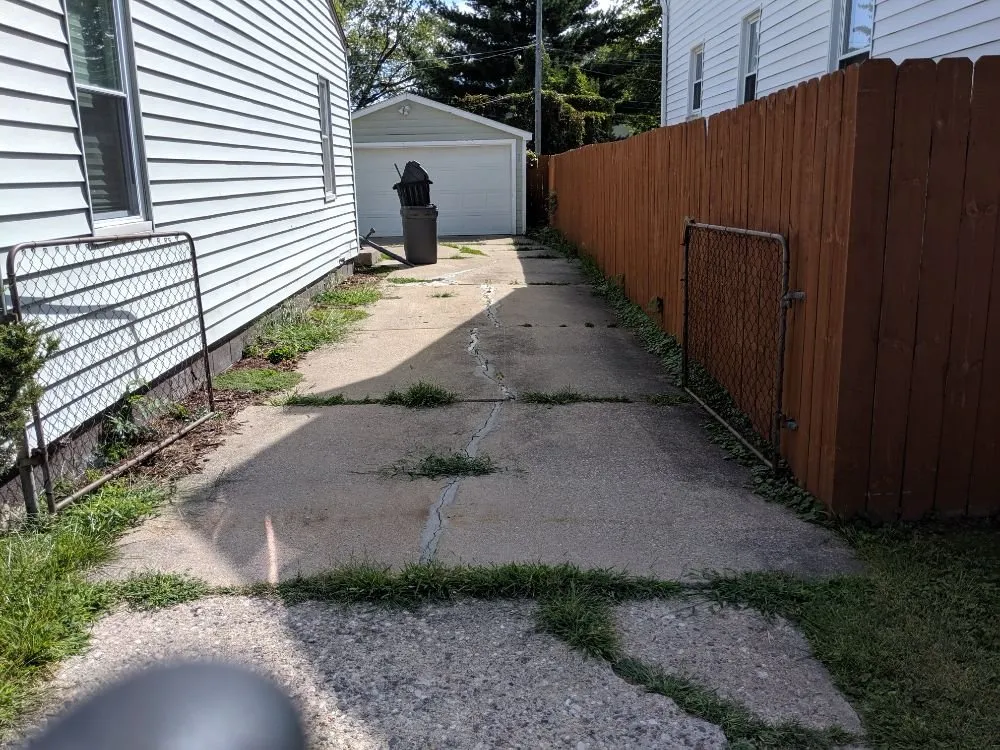 Professional residential landscaping experts serving Royal Oak, MI - Lawn Barbers