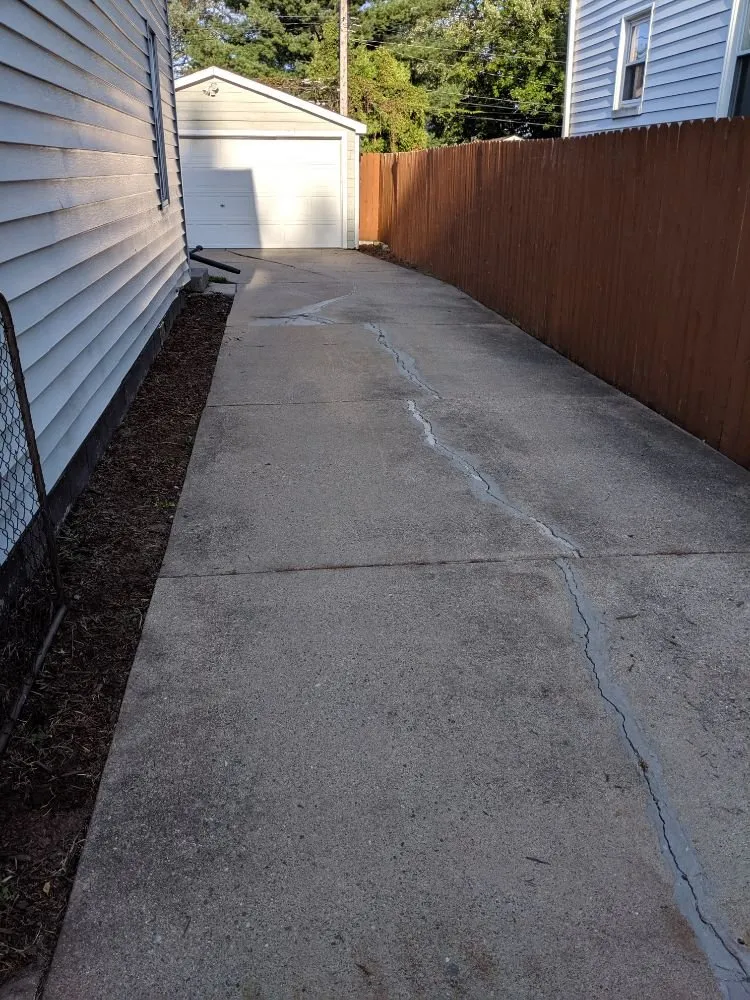 Reliable lawn mowing service for beautiful yards in Royal Oak, MI by Lawn Barbers