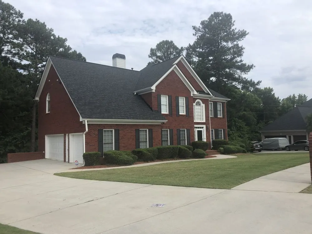 Trusted lawn mowing service in Smyrna, GA - Lawn Barberz