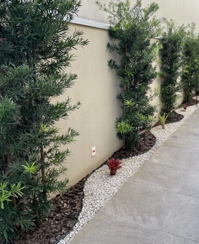 Reliable yard maintenance in North Miami, FL - Lawn Beast Landscaping