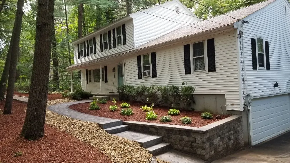 Professional garden landscaping experts serving Shrewsbury, MA - Lawn Boyz Landscaping
