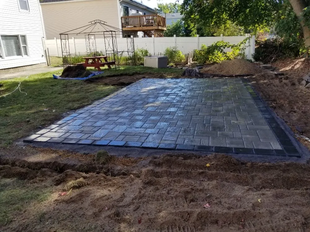 Top-rated lawn mowing service experts serving Shrewsbury, MA - Lawn Boyz Landscaping