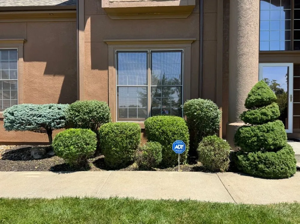 Reliable residential landscaping experts serving Lee's Summit, MO - Lawn Boyz