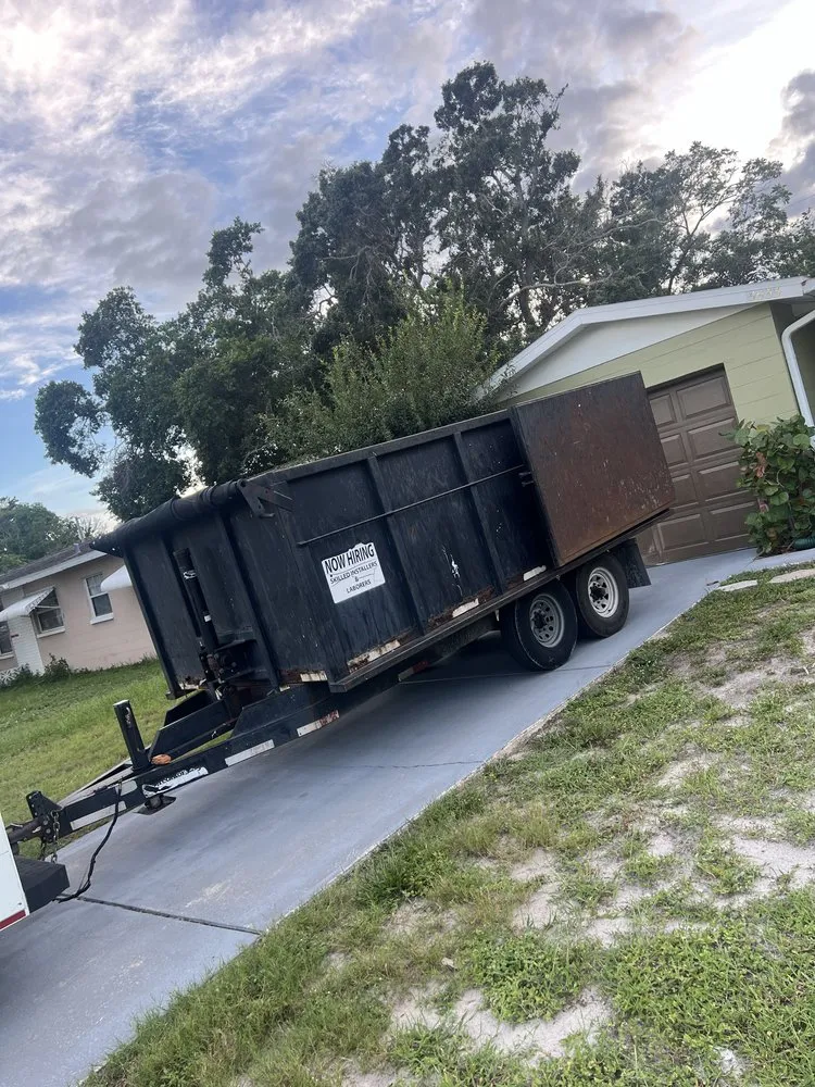 Professional yard cleanup service in St. Petersburg, FL - Lawn Care & Junk Removal Services