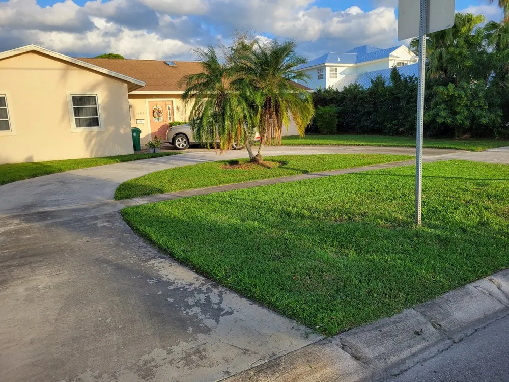 Local lawn care service in Port Saint Lucie, FL by Lawn Care 101
