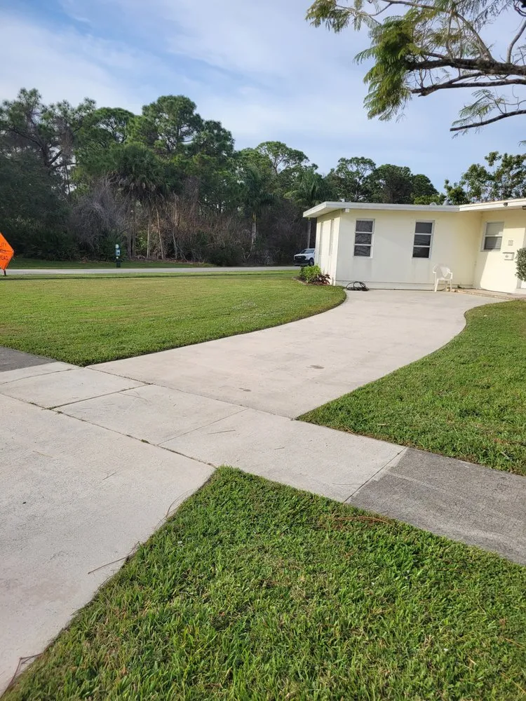 Local landscape design for homes in Port Saint Lucie, FL by Lawn Care 101