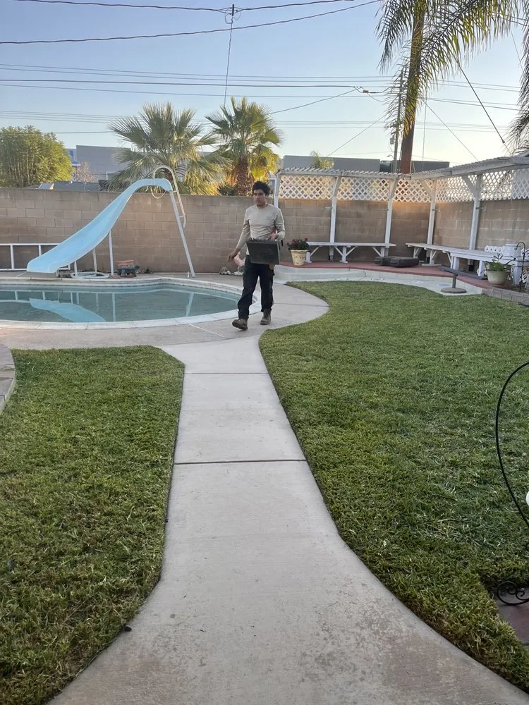 Local lawn care service experts serving Riverside, CA - Lawn Care 4 U & Landscaping