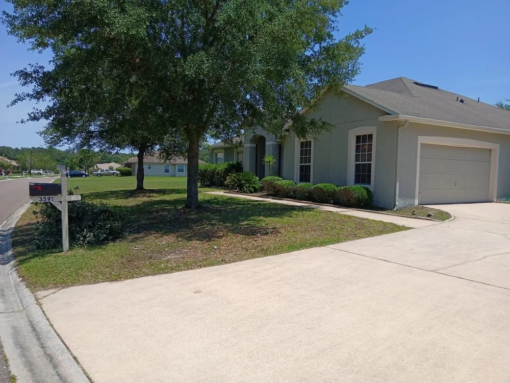 Trusted yard cleanup service in Jacksonville, FL by Lawn Care and Handyman Services