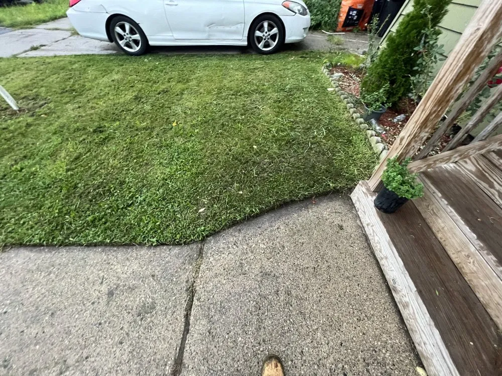 Custom landscaping services experts serving Detroit, MI - Lawn Care And Lanscape