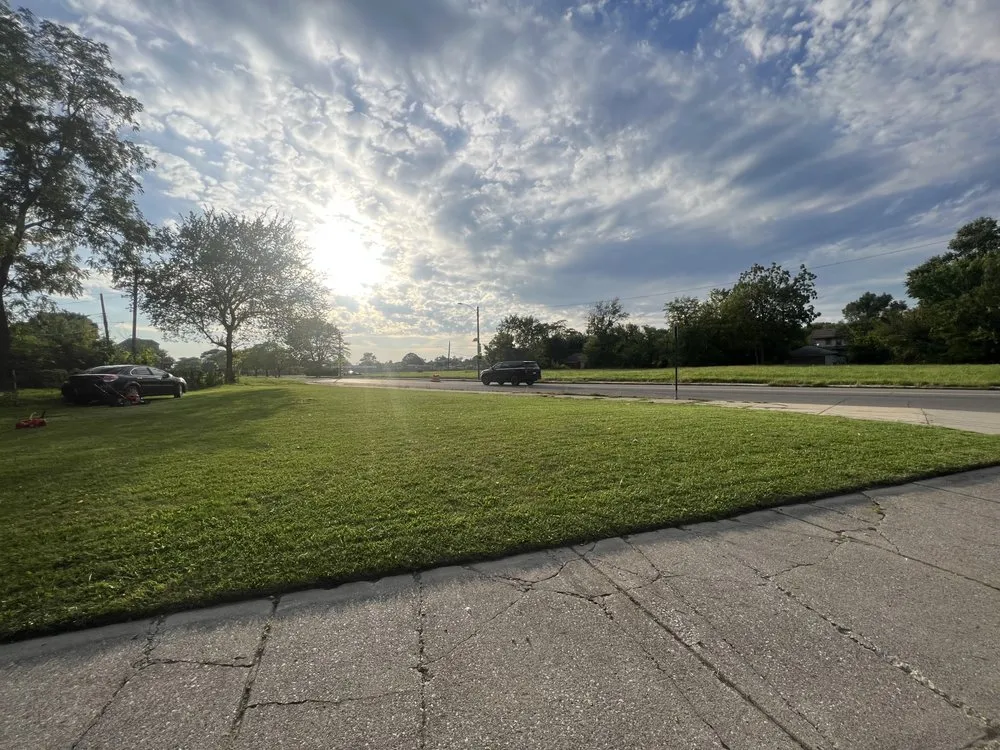 Trusted yard maintenance in Detroit, MI by Lawn Care And Lanscape