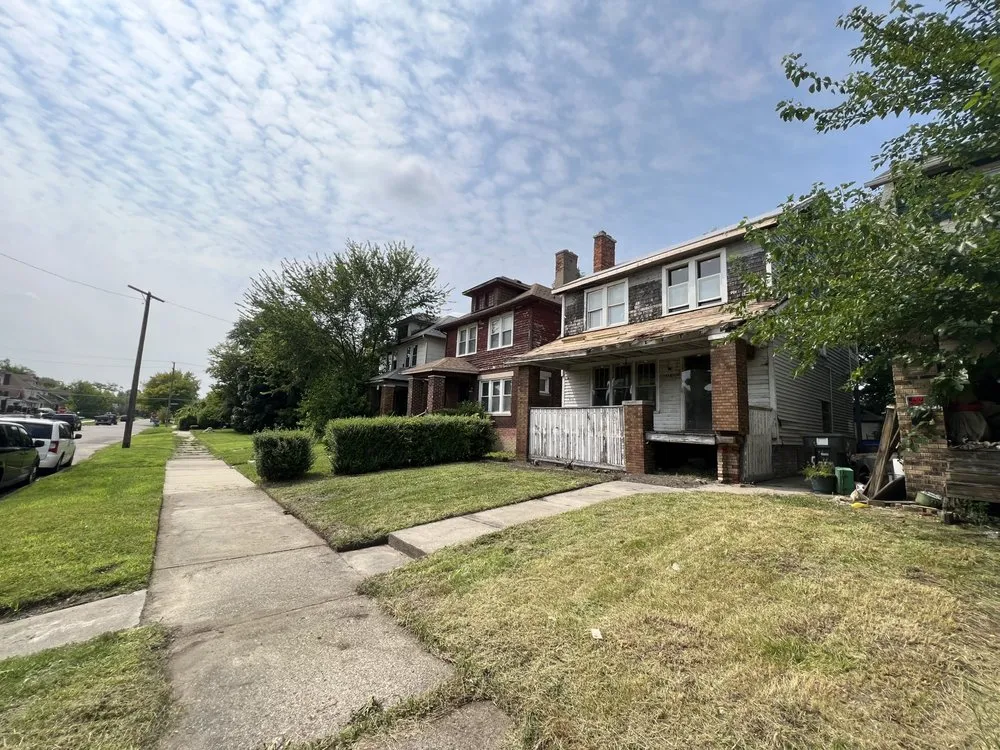 Reliable outdoor landscaping experts serving Detroit, MI - Lawn Care And Lanscape