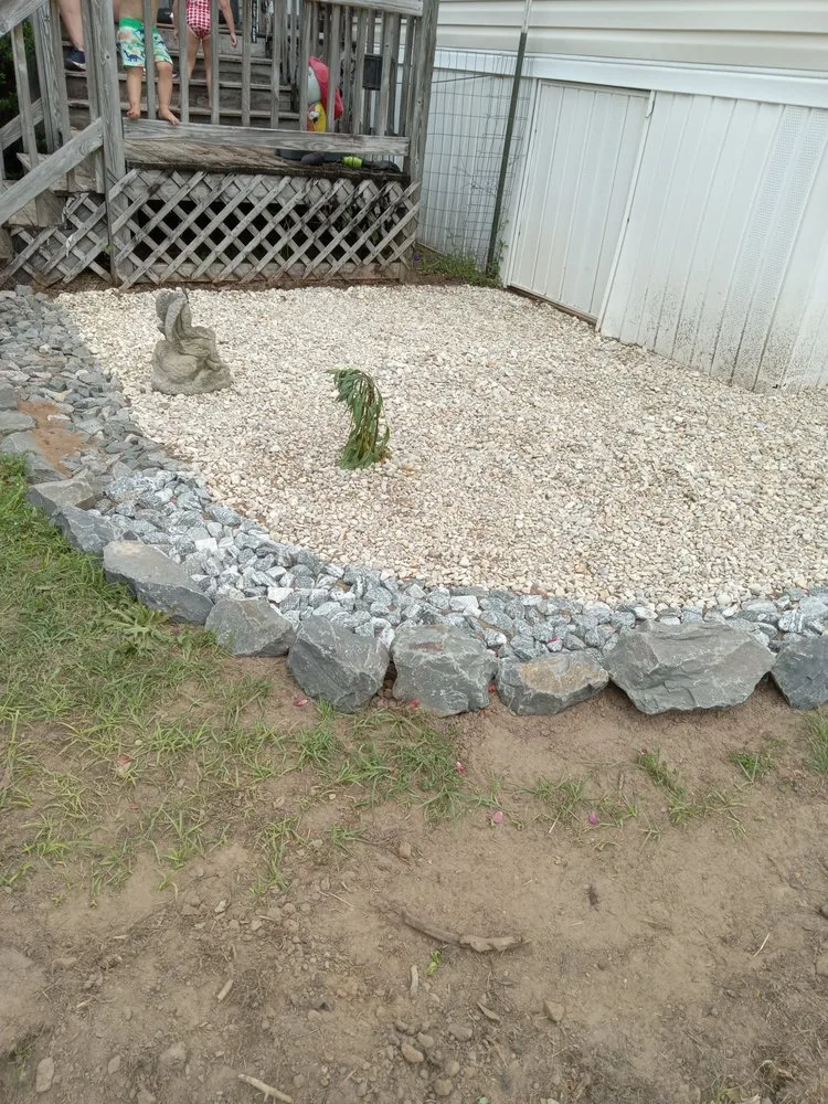 Expert yard maintenance experts serving Hattiesburg, MS - Lawn Care Bros