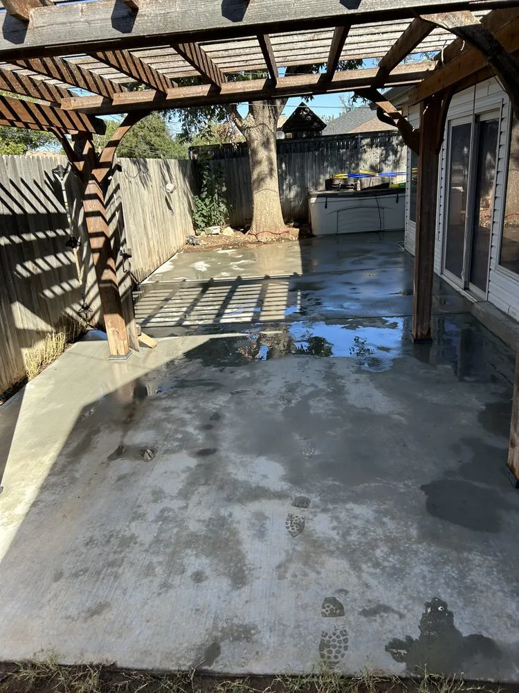 Local garden landscaping with custom design in Midland, TX by Lawn Care By Jonny