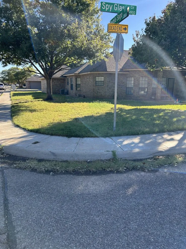 Professional yard maintenance in Midland, TX - Lawn Care By Jonny