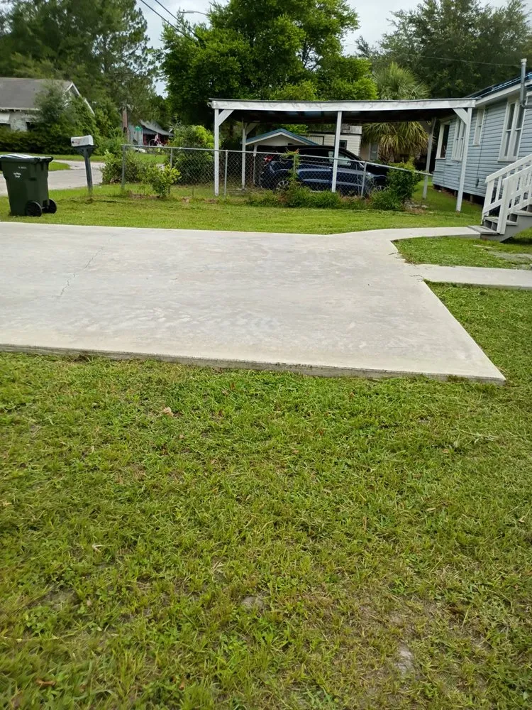 Top-rated lawn mowing service experts serving Waycross, GA - Lawn Care by Lawton