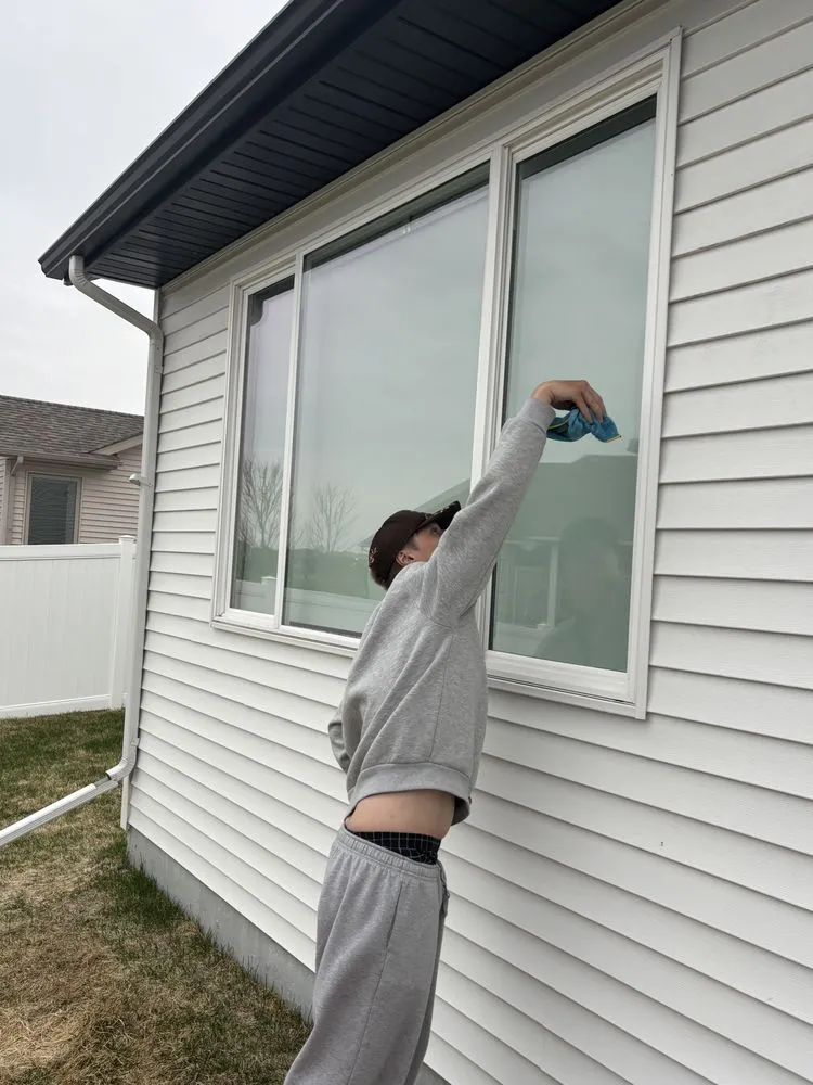 Expert yard maintenance experts serving Fargo, ND - Lawn Care Guys