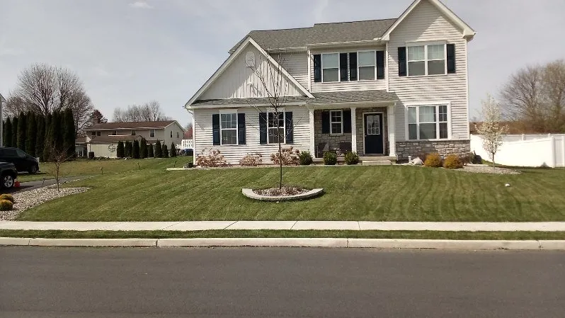Expert landscaping services in EASTON, PA - Lawn Care Magic
