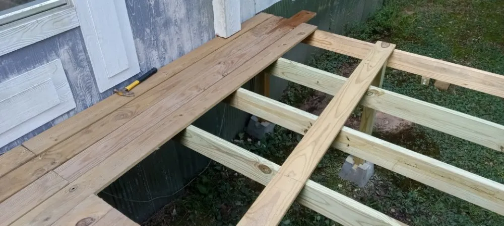 Affordable lawn mowing service with custom design across Broken Bow, OK - Lawn Care Maintenance