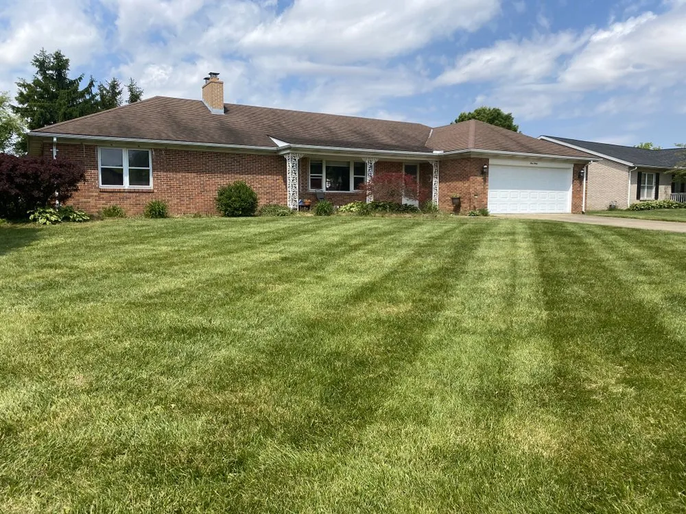 Custom lawn mowing service experts serving Galion, OH - Lawn Care Masters