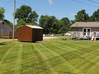 Trusted lawn mowing service in Madisonville, KY - Lawn Care Monster