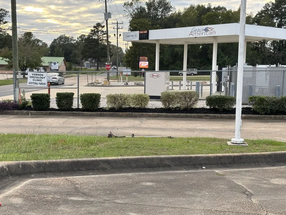 Expert residential landscaping in Leesville, LA by Lawn Care Professionals of Vernon Parish