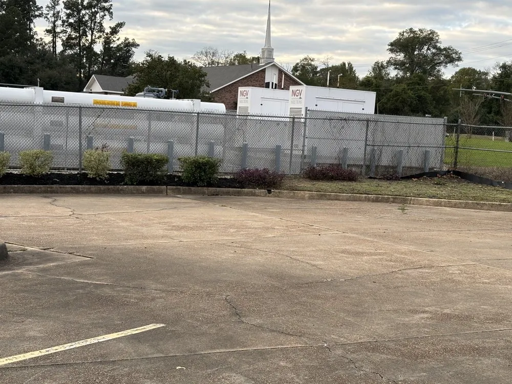 Top-rated yard cleanup service in Leesville, LA by Lawn Care Professionals of Vernon Parish