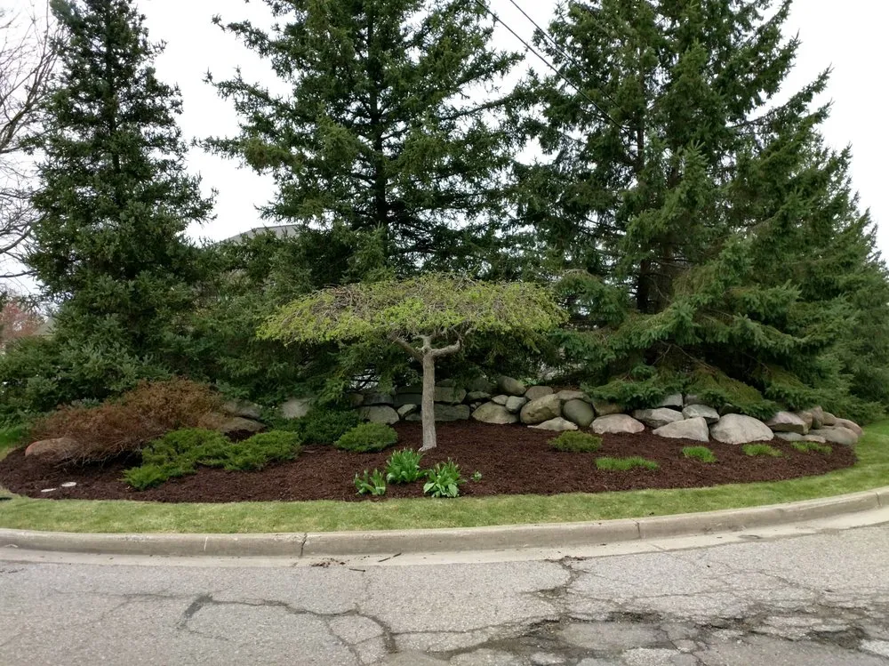 Custom outdoor landscaping in Flint, MI - Lawn Care Pros