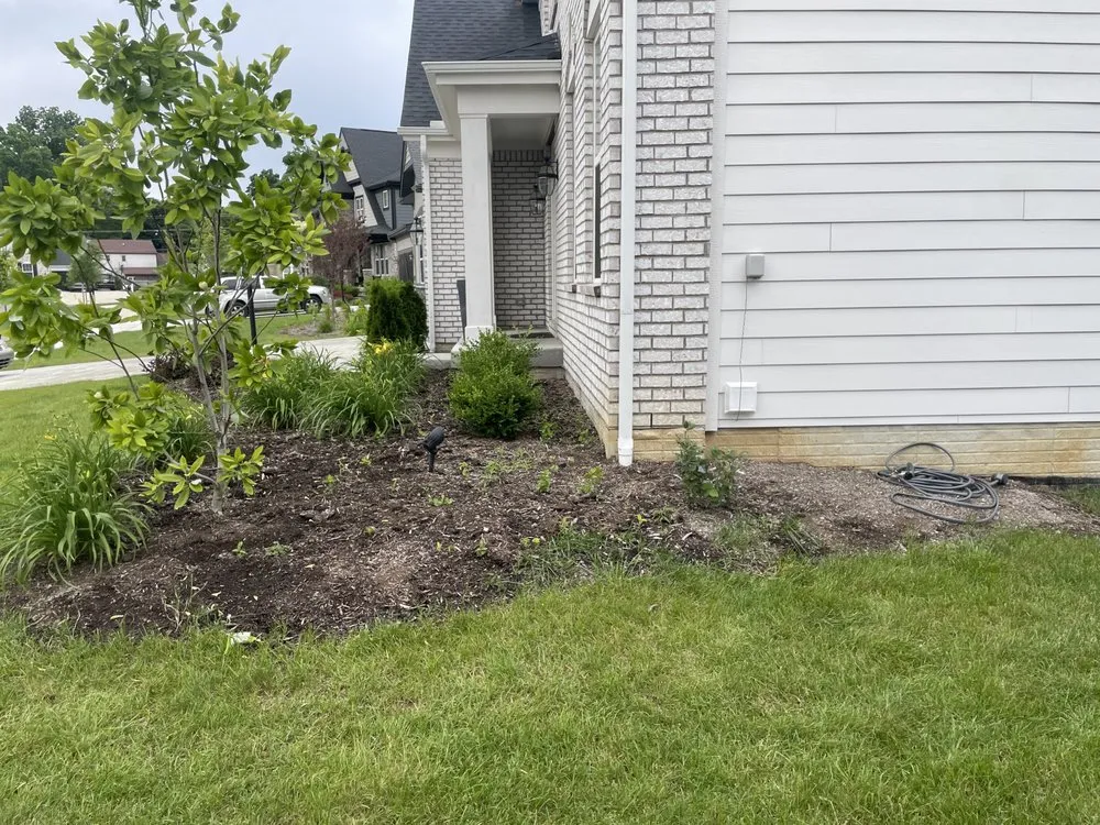 Local lawn mowing service experts serving Columbus, OH - Lawn care service