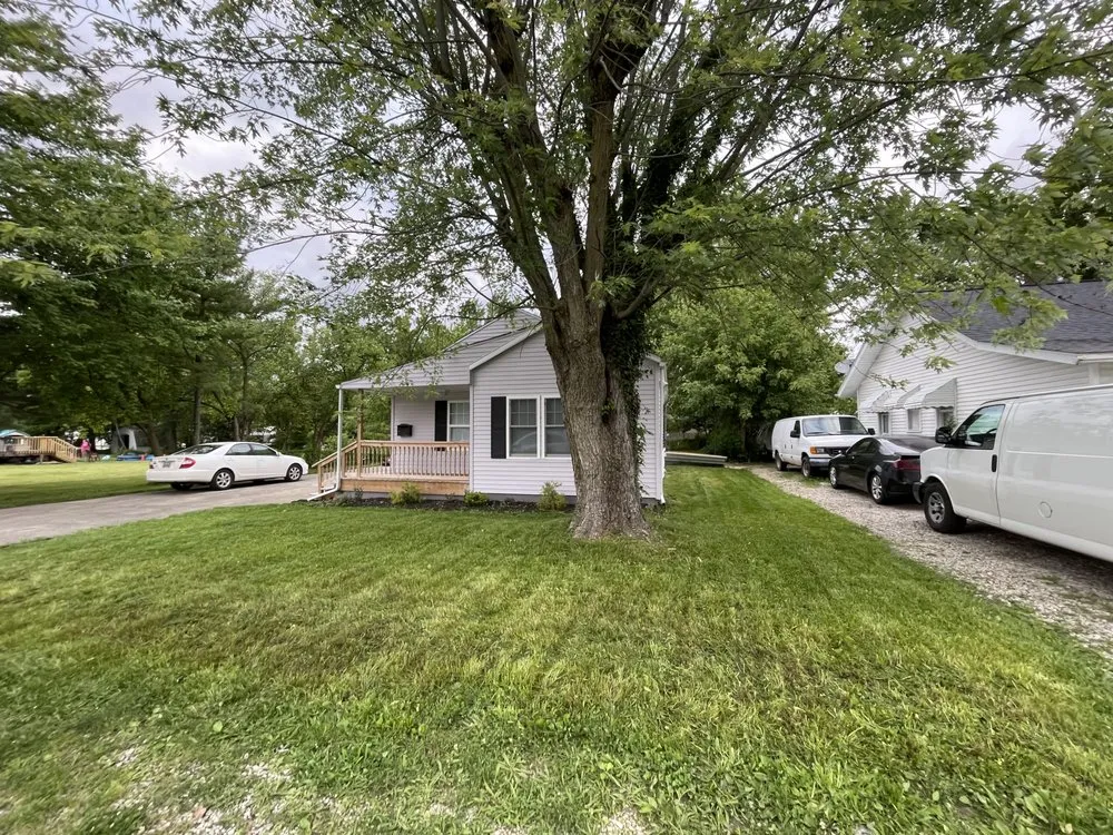 Expert landscaping services for homes in Columbus, OH by Lawn care service