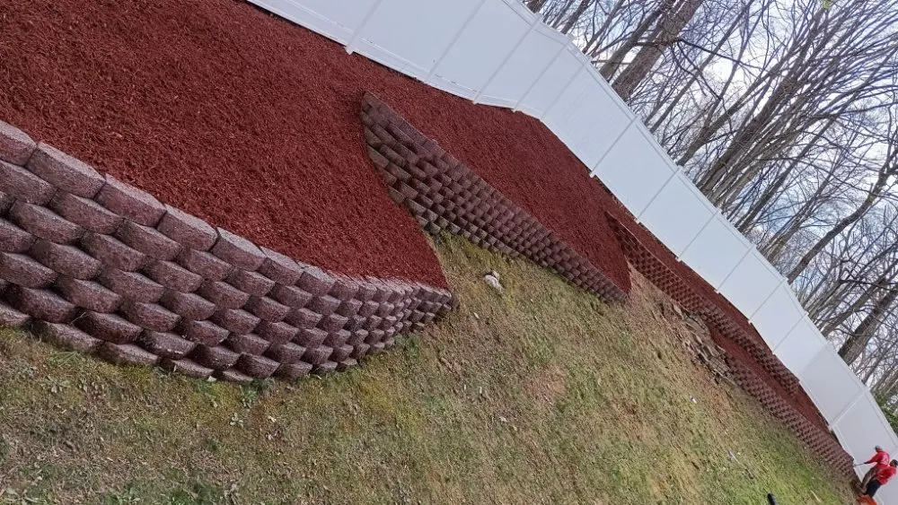 Top-rated yard cleanup service in Forest Heights, MD - Lawn Care Services