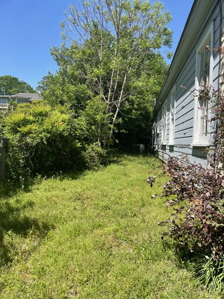 Local residential landscaping experts serving Tyler, TX - Lawn Care Services