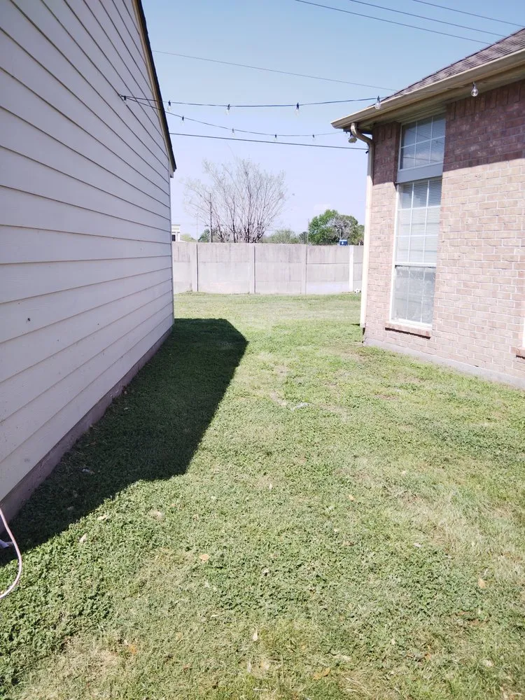 Affordable garden landscaping in South Houston, TX - Lawn Care the Charm