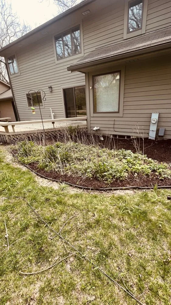 Reliable residential landscaping experts serving Milwaukee, WI - Lawn Care Unlimited