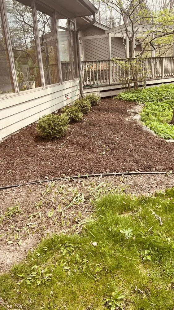 Local residential landscaping experts serving Milwaukee, WI - Lawn Care Unlimited
