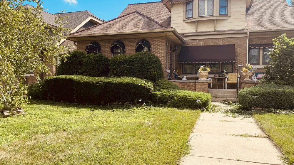 Top-rated outdoor landscaping experts serving Milwaukee, WI - Lawn Care Unlimited