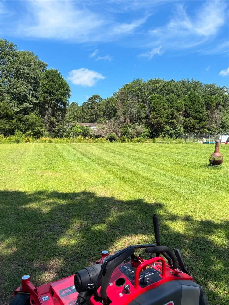 Custom yard cleanup service for residential properties in Rincon, GA by Lawn Chompers