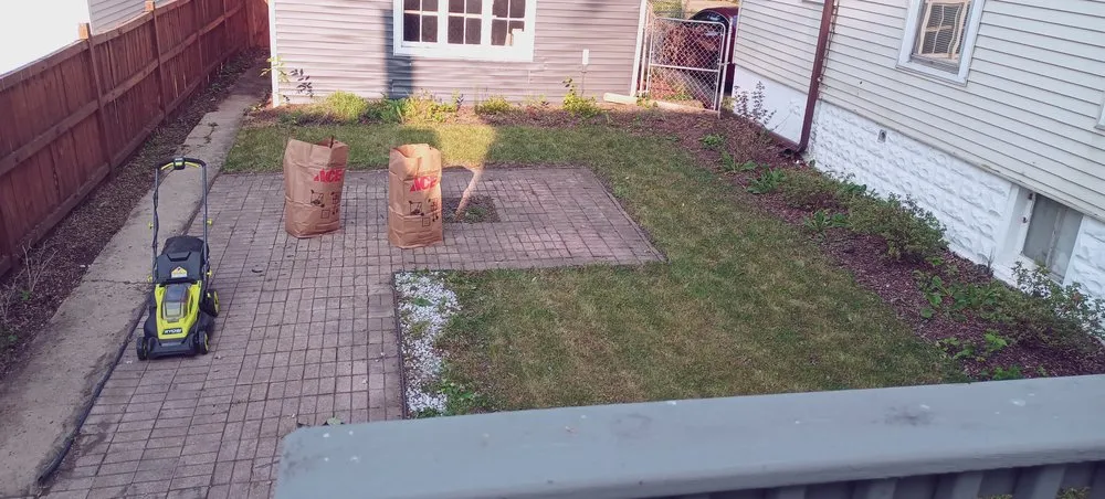 Local garden landscaping experts serving Berwyn, IL - Lawn Clippers EG